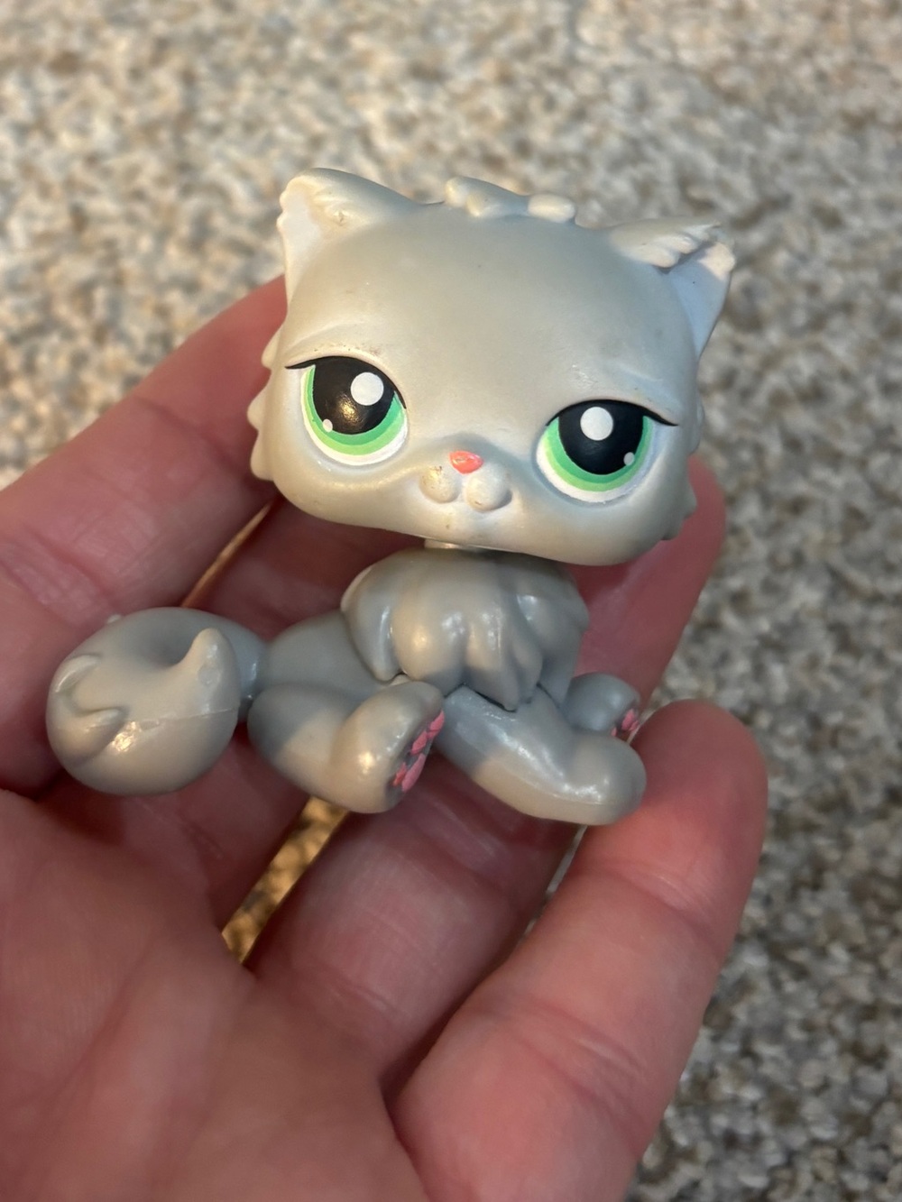 Hasbro Littlest Pet Shop Gray Persian Cat Figure #82 2007 Green Eyes LPS Toy